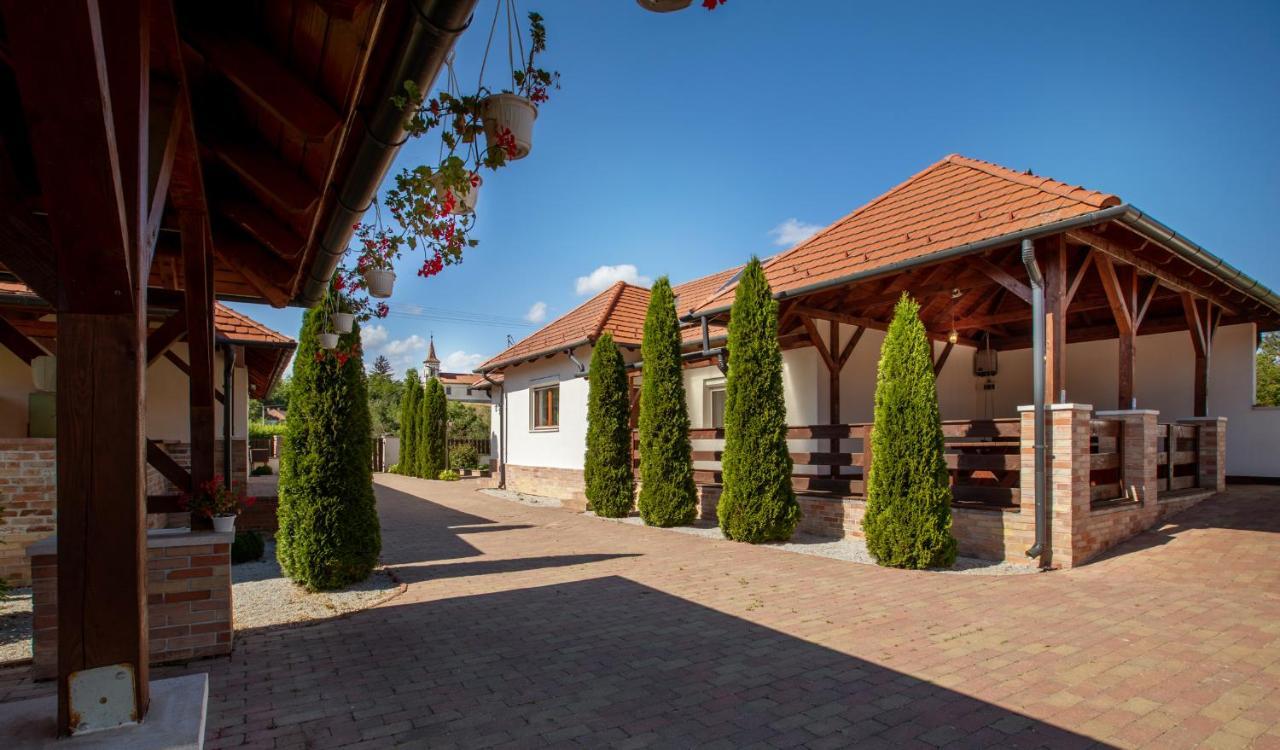 Apartment Meszkoe Vendeghaz -